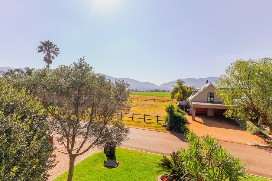3 Bedroom Property for Sale in The Coves North West